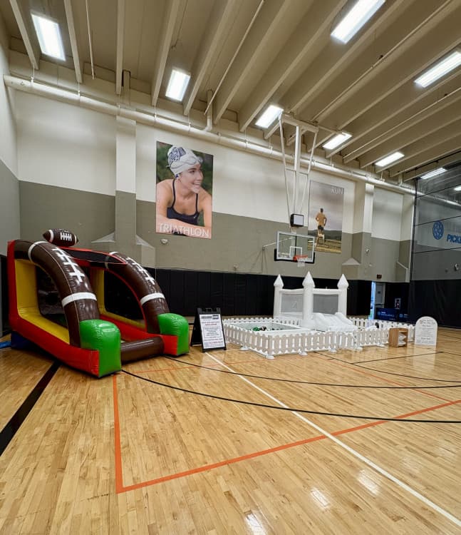 Softplay with Large Ball Pit, Bouncer, & Game