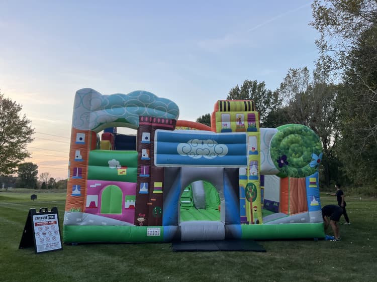 EXTREME FUN CITY Bounce House with Double Slides