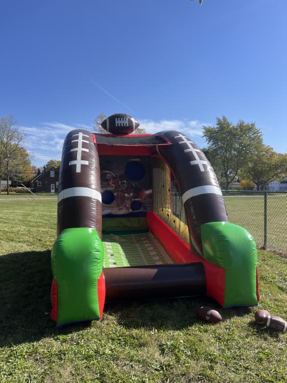 TOUCHDOWN! Inflatable Football Game