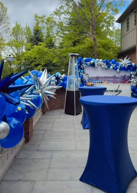 Cocktail / Hightop Table