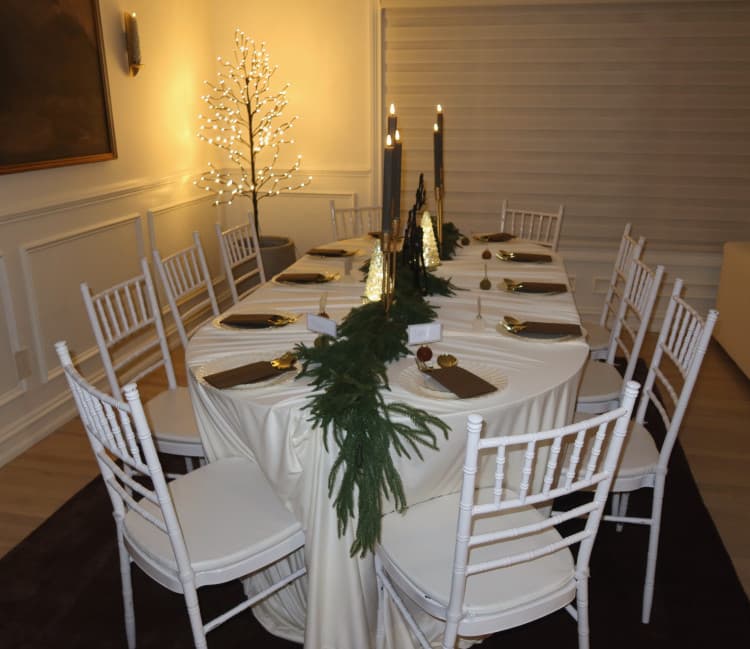 White Chiavari Chair with Cushion 1