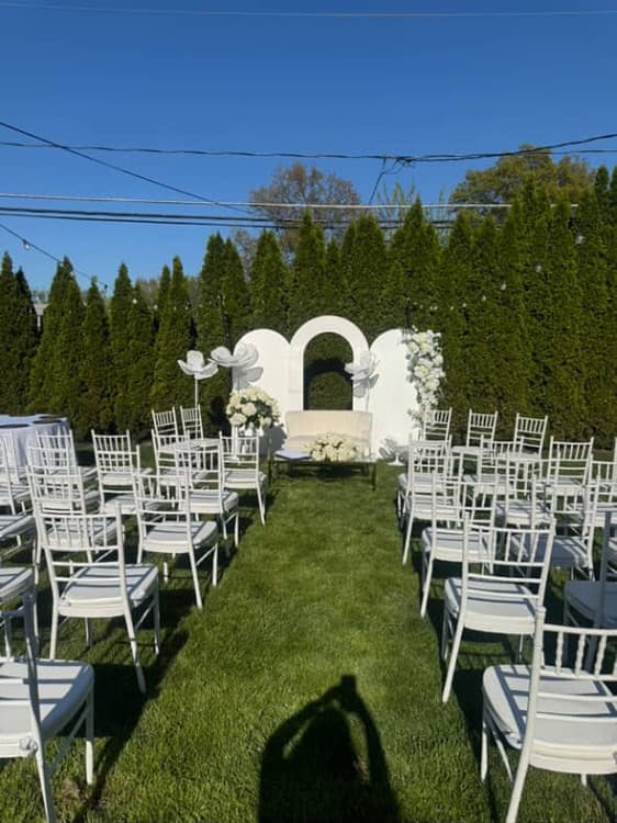 White Chiavari Chair with Cushion